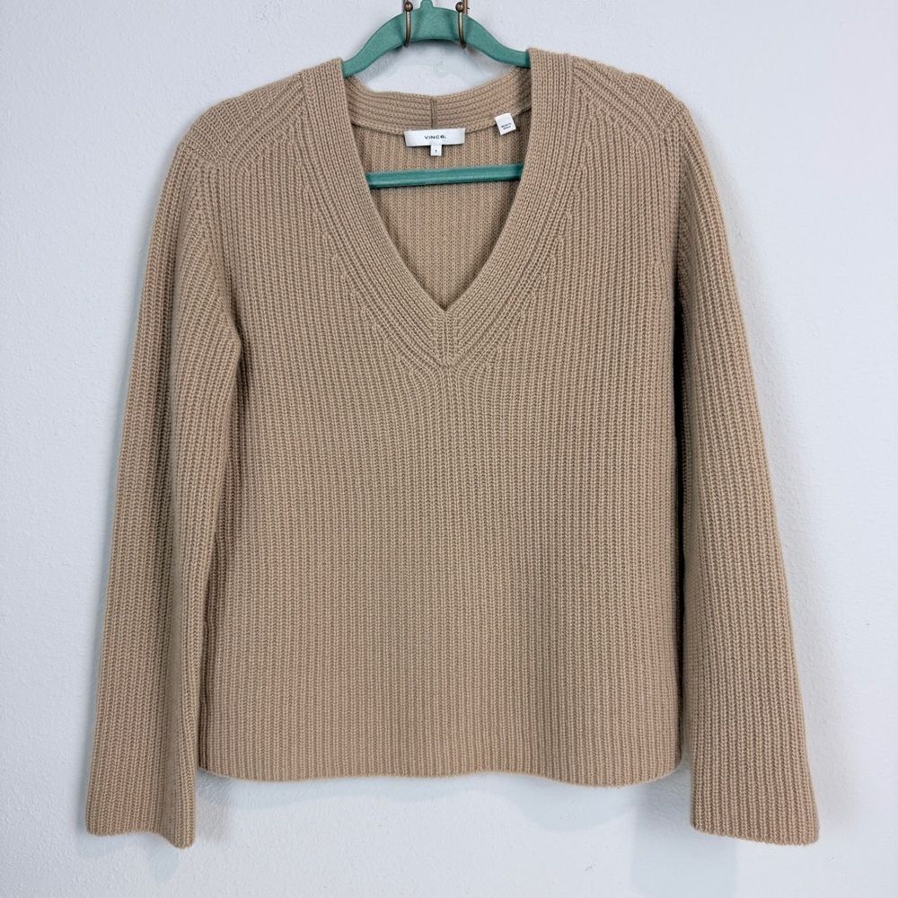 Vince Classic V-Neck Cashmere Sweater Camel S